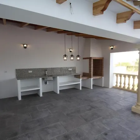 T 0414 Atzavarra 15 Villa *
